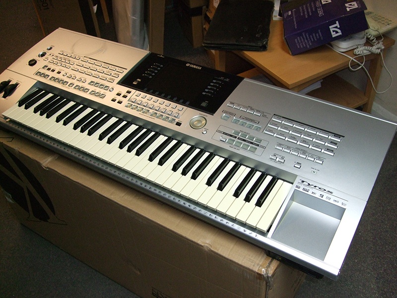 Used Yamaha Tyros 1  B Grade With Speakers